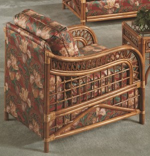 Classic Rattan Caliente Upholstered Lounge Chair