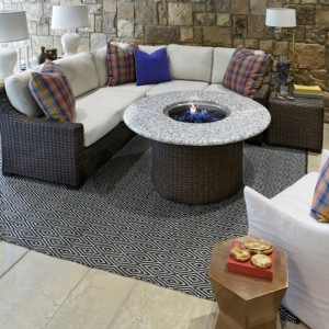 Lloyd Flanders Mesa L-Shaped Sectional and Fire Pit Table Set
