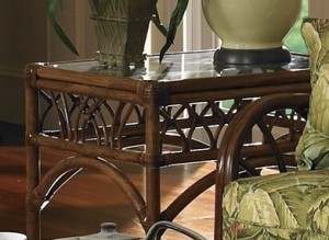 Classic Rattan Orchard Park End Table